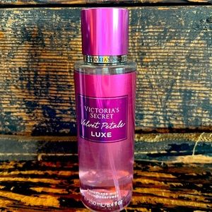 Victoria’s Secret velvet petals luxe fragrance mist new without tags.
